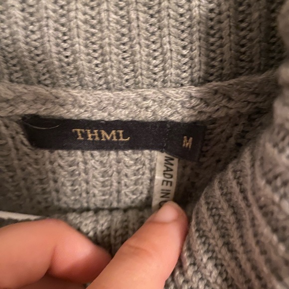 THML Womens Size Medium Sleeveless Turtleneck Sweater Gray/Silver and Gold - Picture 3 of 3